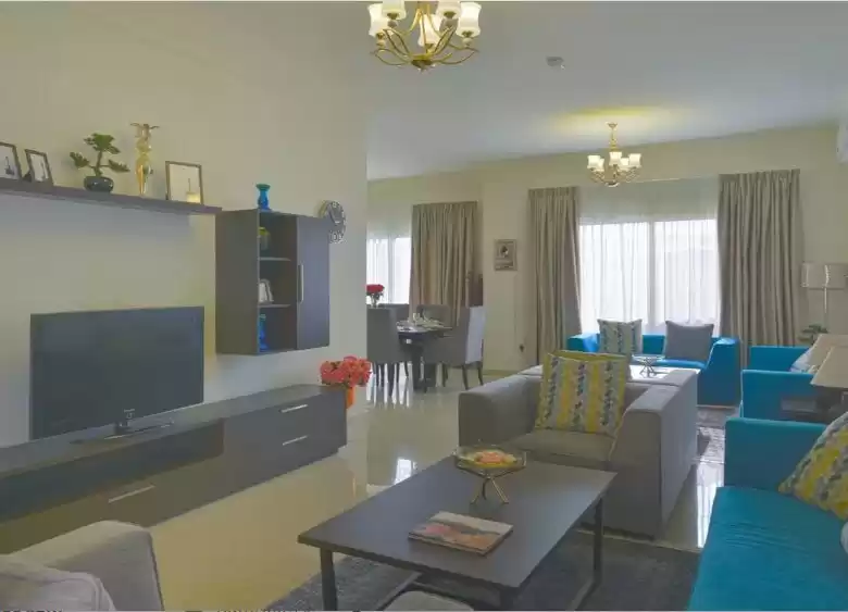 Residencial Listo Propiedad 4 + habitaciones de servicio S / F Villa en Compound  alquiler en al-sad , Doha #9421 - 1  image 